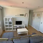Acogedor En Ronda Outeiro 210 아파트 아 코루냐